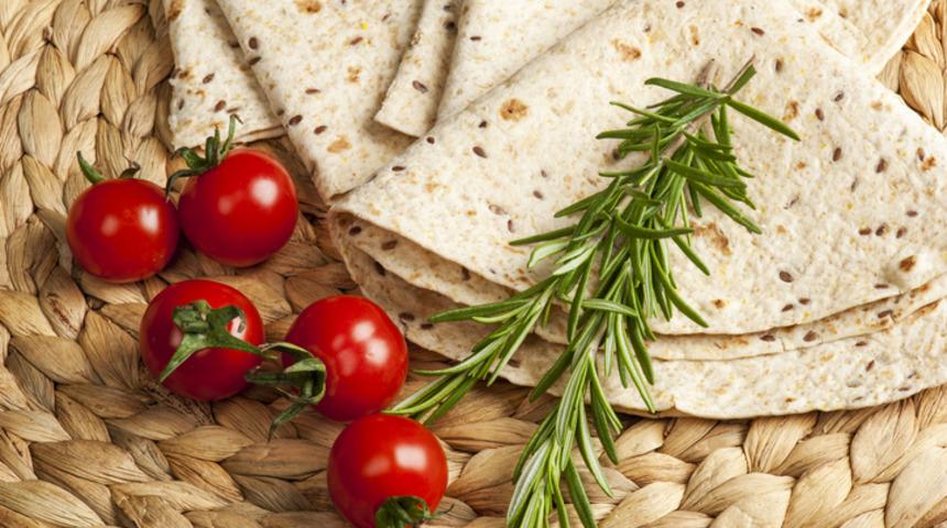 İster Kahvaltıda İster Yemekte: Sıcacık Lavaş Tarifi