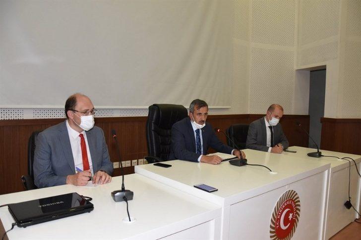 Vali Sezer, muhtarlarla bir araya geldi G2