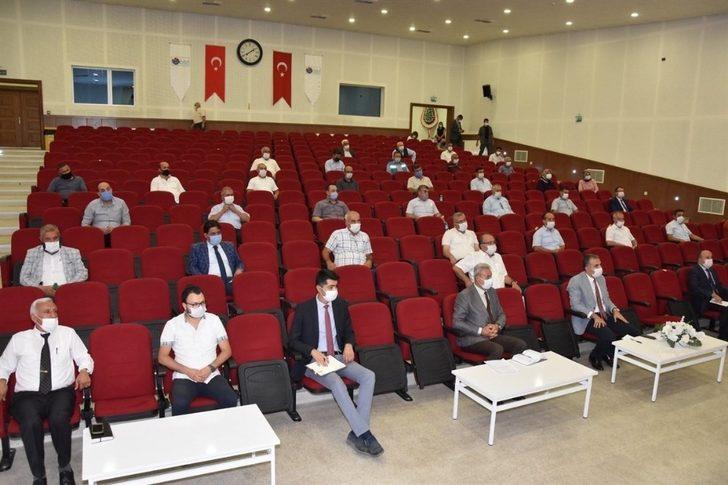 Vali Sezer, muhtarlarla bir araya geldi G3