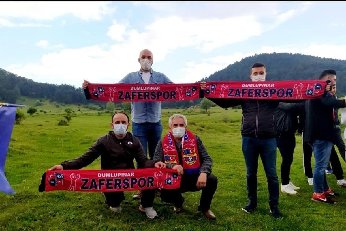 Dumlupınar&rsquo;da halı saha hizmete girdi