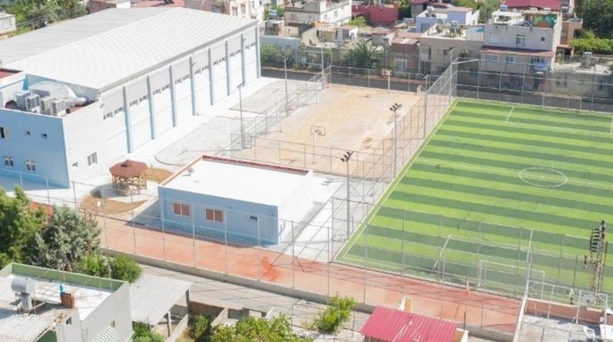 Emre G&ouml;nl&uuml;şen&rsquo;in ismi Demetevler Spor Tesisi&rsquo;ne verildi