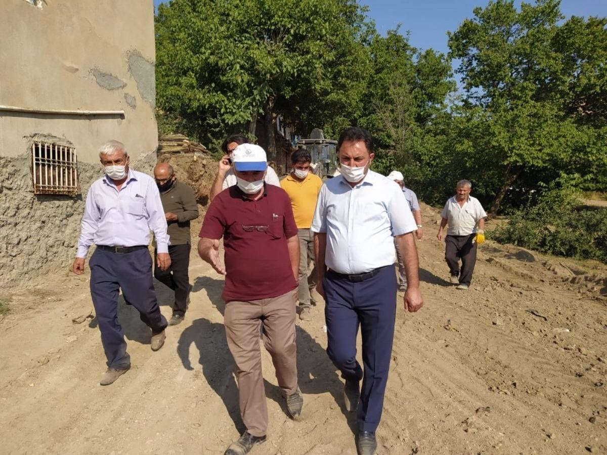 Cengiz, mahalle ziyaretlerini s&uuml;rd&uuml;r&uuml;yor