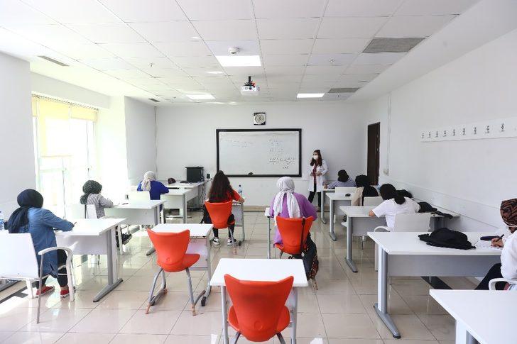 Bağcılar’da ücretsiz üniversite hazırlık kursu G1