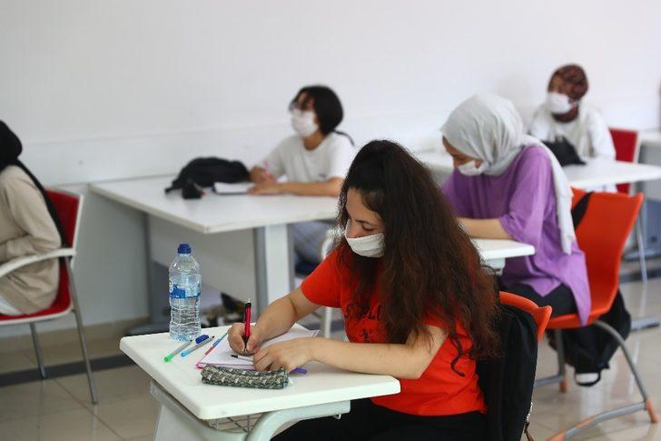 Bağcılar’da ücretsiz üniversite hazırlık kursu G3