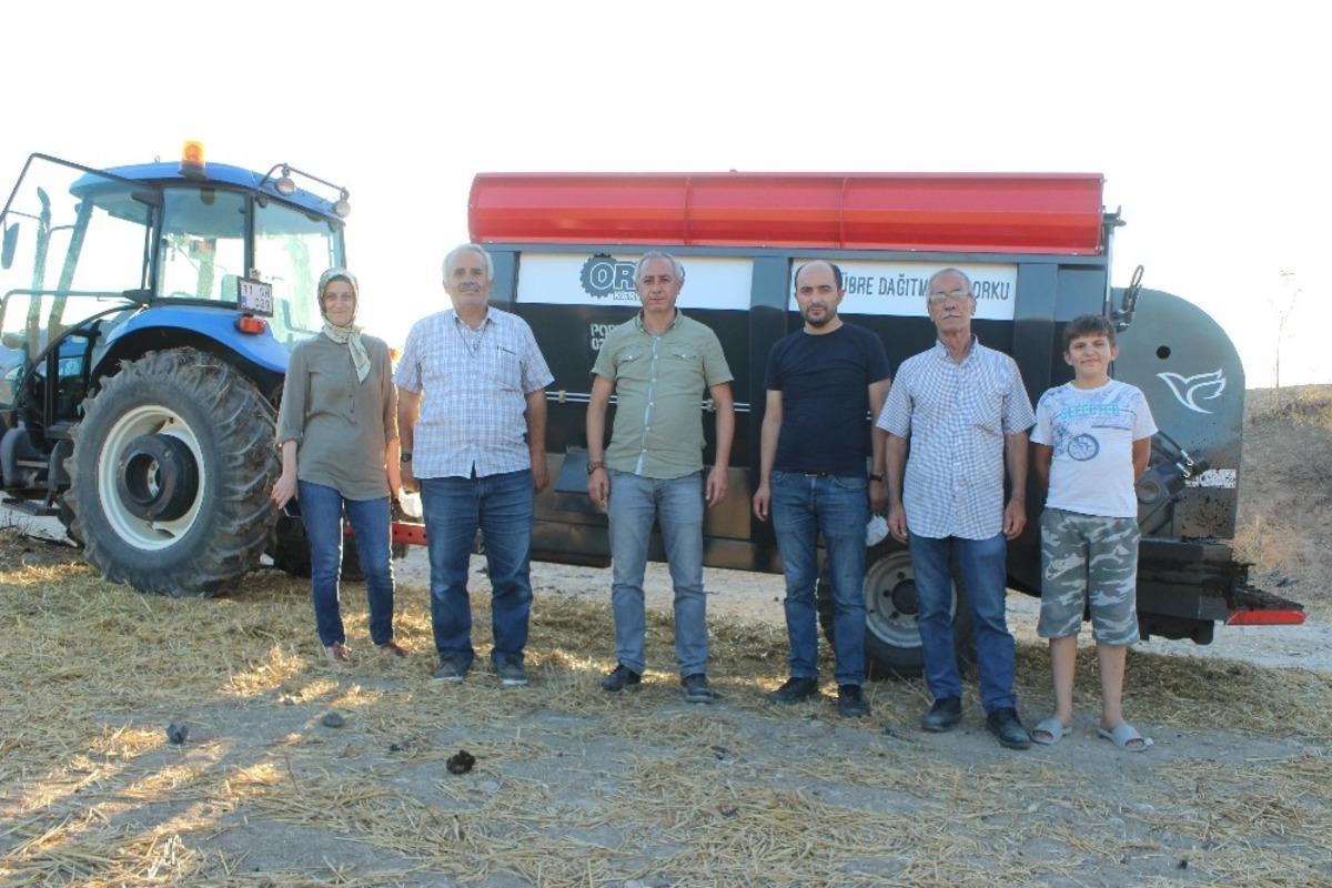 Bilecik&rsquo;te katı g&uuml;bre dağıtma r&ouml;morku tanıtıldı