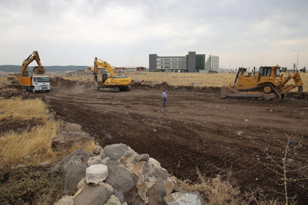 Karak&ouml;pr&uuml;&rsquo;de yol seferberliği
