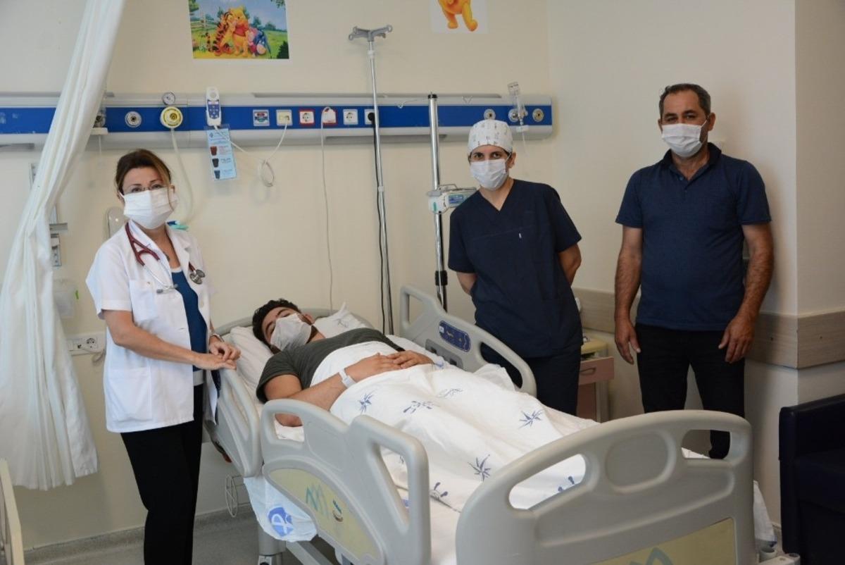 &Ccedil;ocuklarda doğumsal kalp hastalıkları şemsiye metoduyla tedavi ediliyor