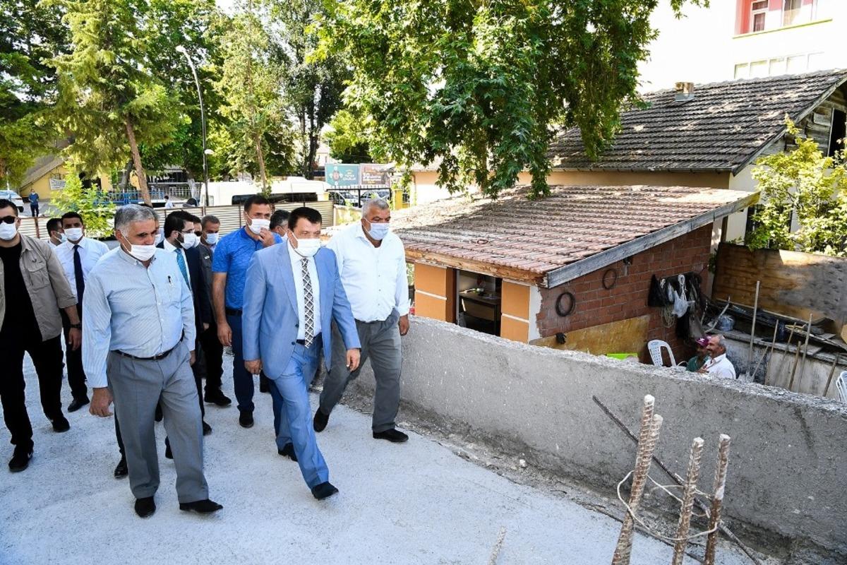 Başkan G&uuml;rkan&rsquo;dan Cami inşaatında inceleme
