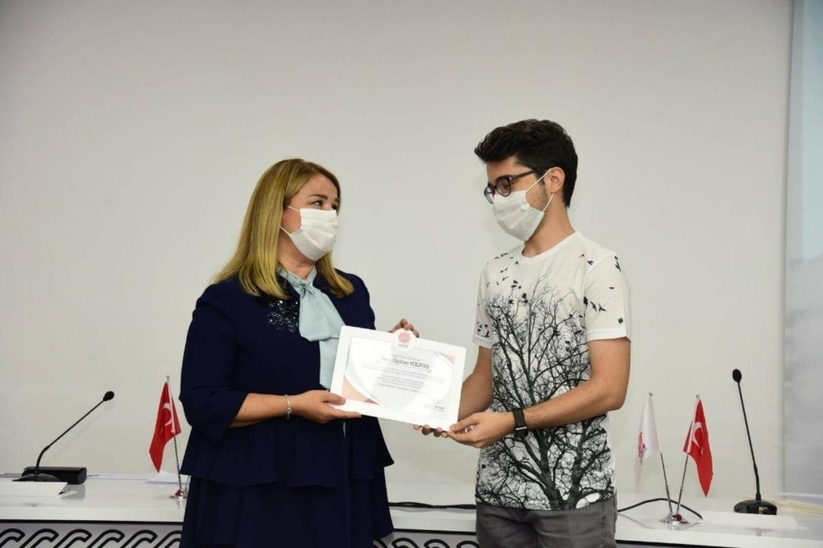 Balıkesir&rsquo;in YKS şampiyonları Karesi&rsquo;den