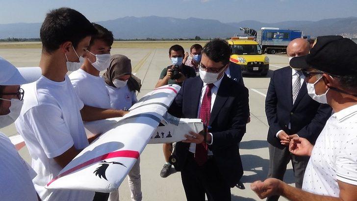 Kaymakam Ünsal, Göktürk Kartalları İHA projesini tanıttı G1