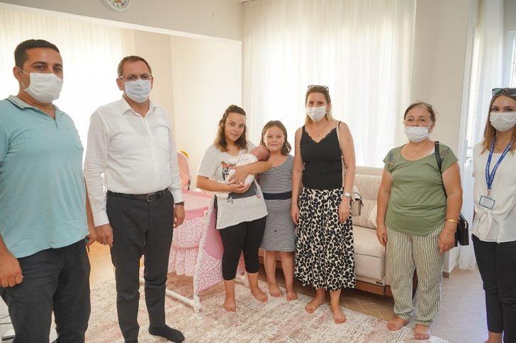 Ayvalık’ta Aramıza Hoş Geldin Bebek Projesi hayata geçirildi G5