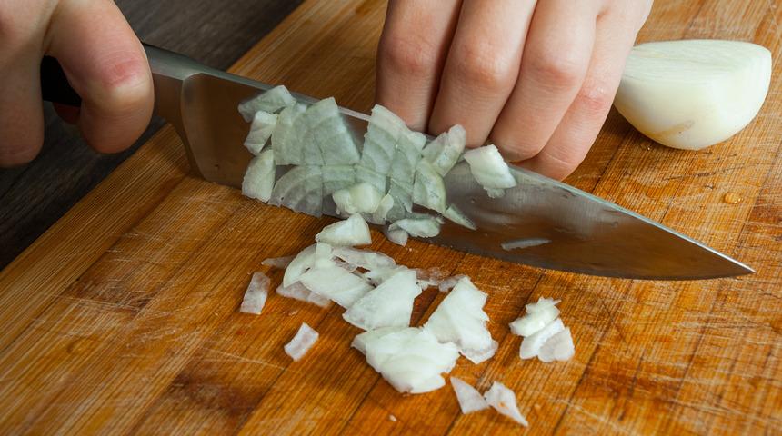 Göz yaşartmadan soğan nasıl doğranır?