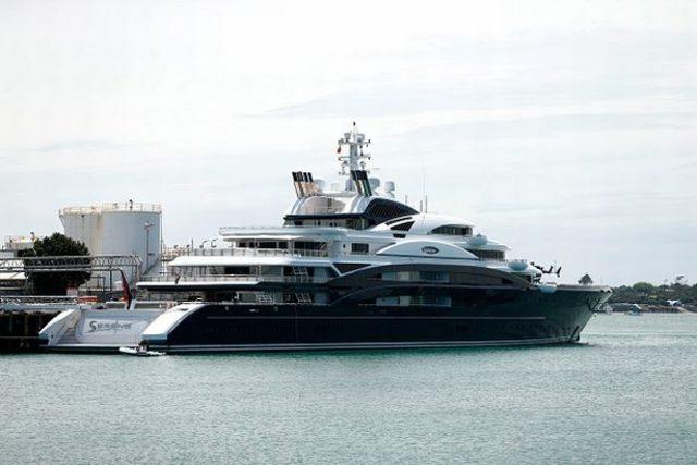 4_Superyacht-Arrives-In-New-Zealand