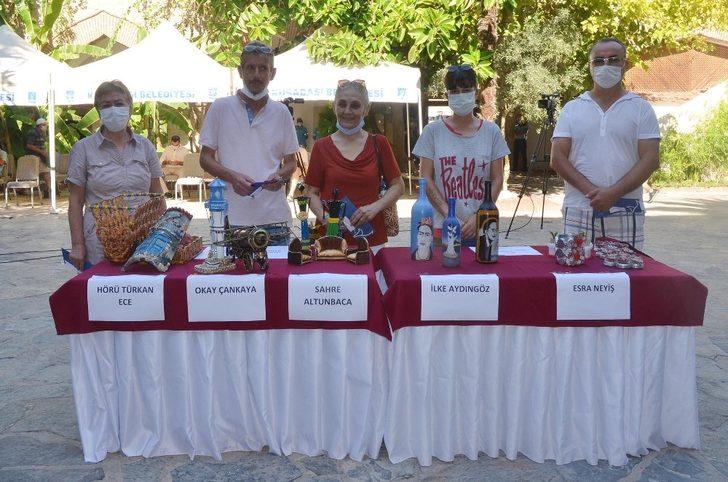 Kuşadası’nda plastik ambalaj ve metal atıklar sanat eserine dönüştü G3