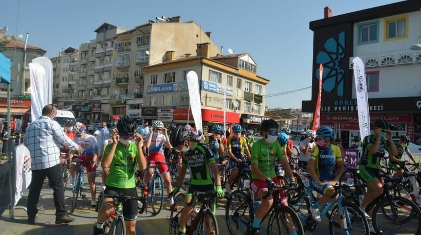 Uluslararası Yol Bisiklet Yarışları Develi&rsquo;de start aldı