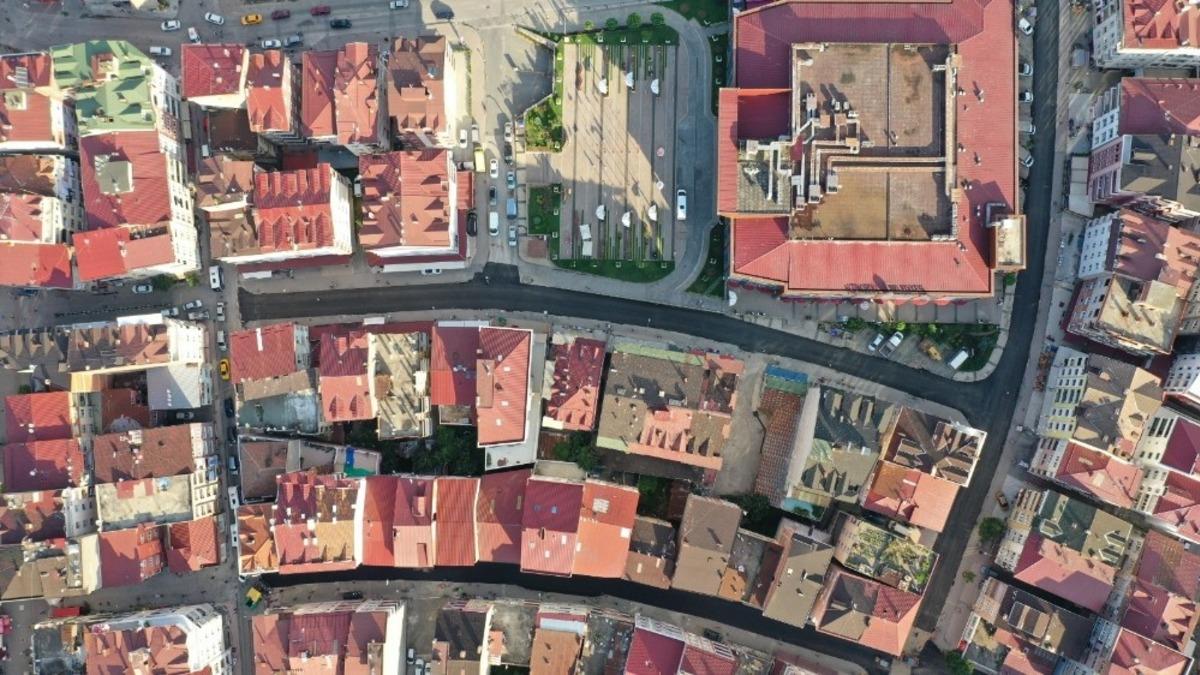 Başkan T&ouml;ren: "Yeni Mahalle&rsquo;yi adı gibi yeniliyoruz"