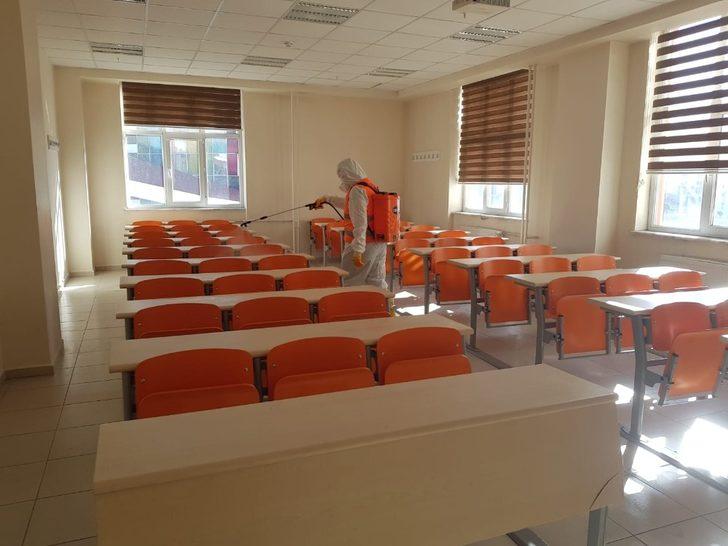 Tatvan Belediyesinden Bitlis Eren Üniversitesinde dezenfekte çalışması G2