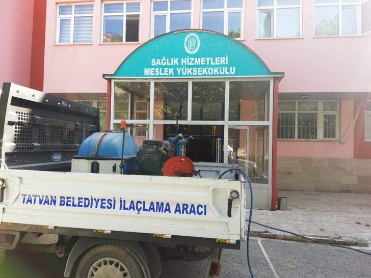 Tatvan Belediyesinden Bitlis Eren Üniversitesinde dezenfekte çalışması G3