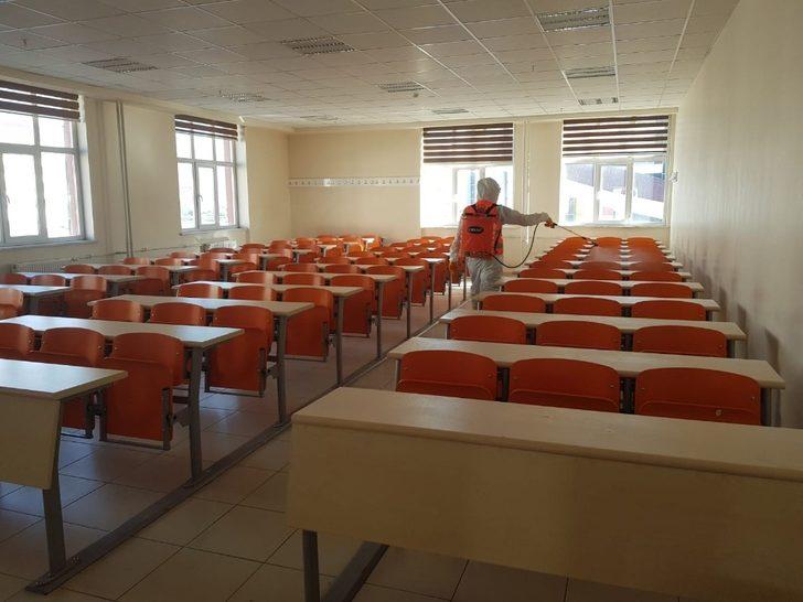 Tatvan Belediyesinden Bitlis Eren Üniversitesinde dezenfekte çalışması G4