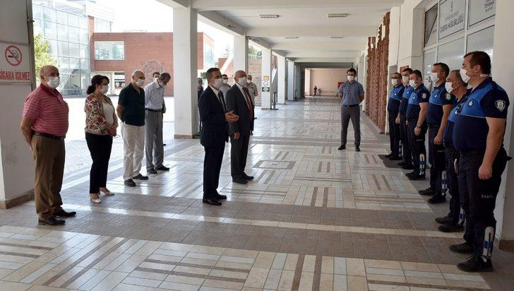 Ataç ve Çakırözer’den zabıta personeline kutlama G3