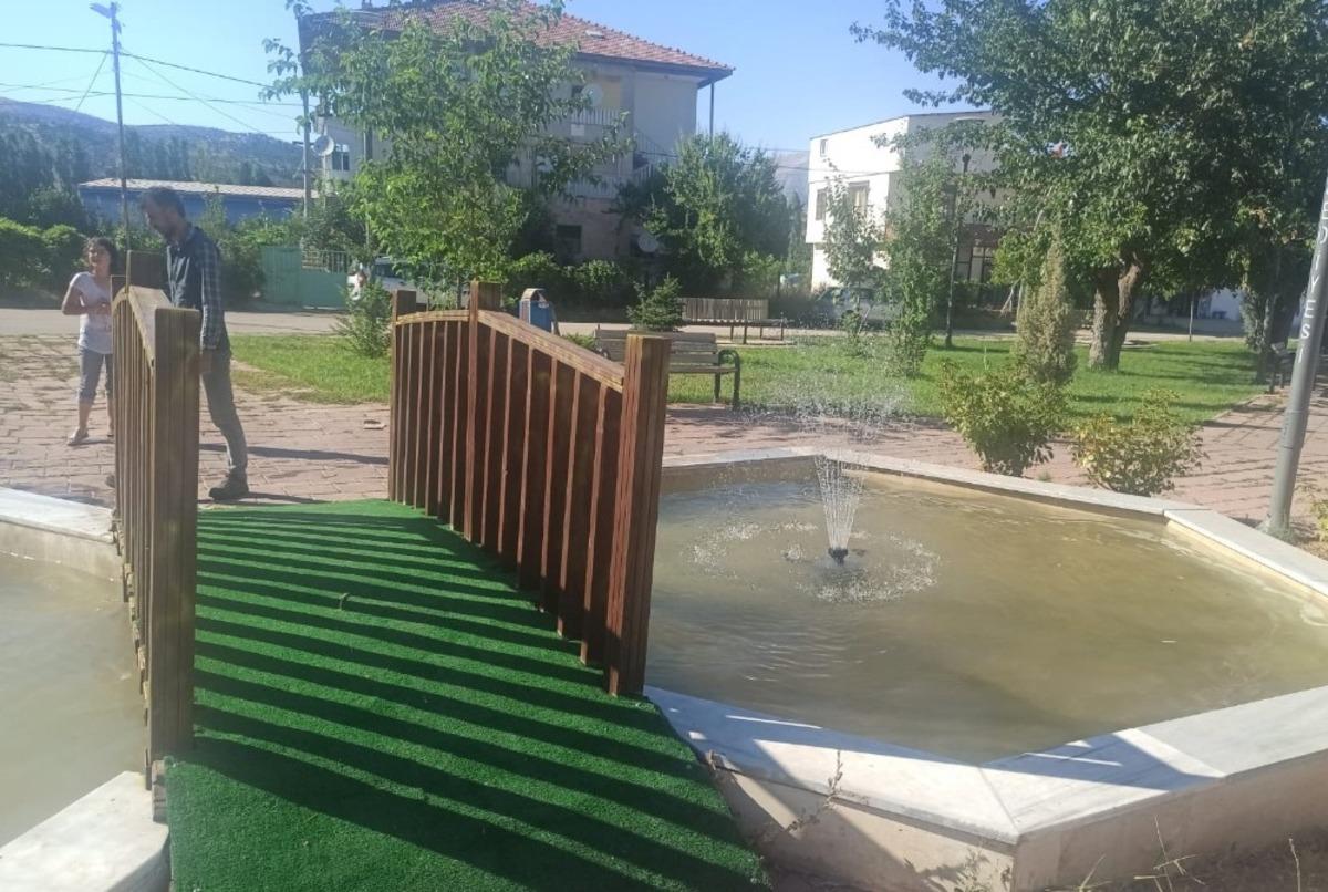 G&ouml;lbaşı il&ccedil;esinde parkların bakım ve onarımı devam ediyor