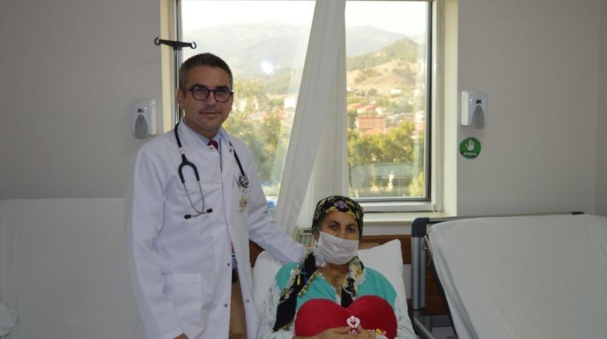 Nefes darlığı şikayetiyle gitti, kalbinden 6 santimetrelik t&uuml;m&ouml;r &ccedil;ıktı