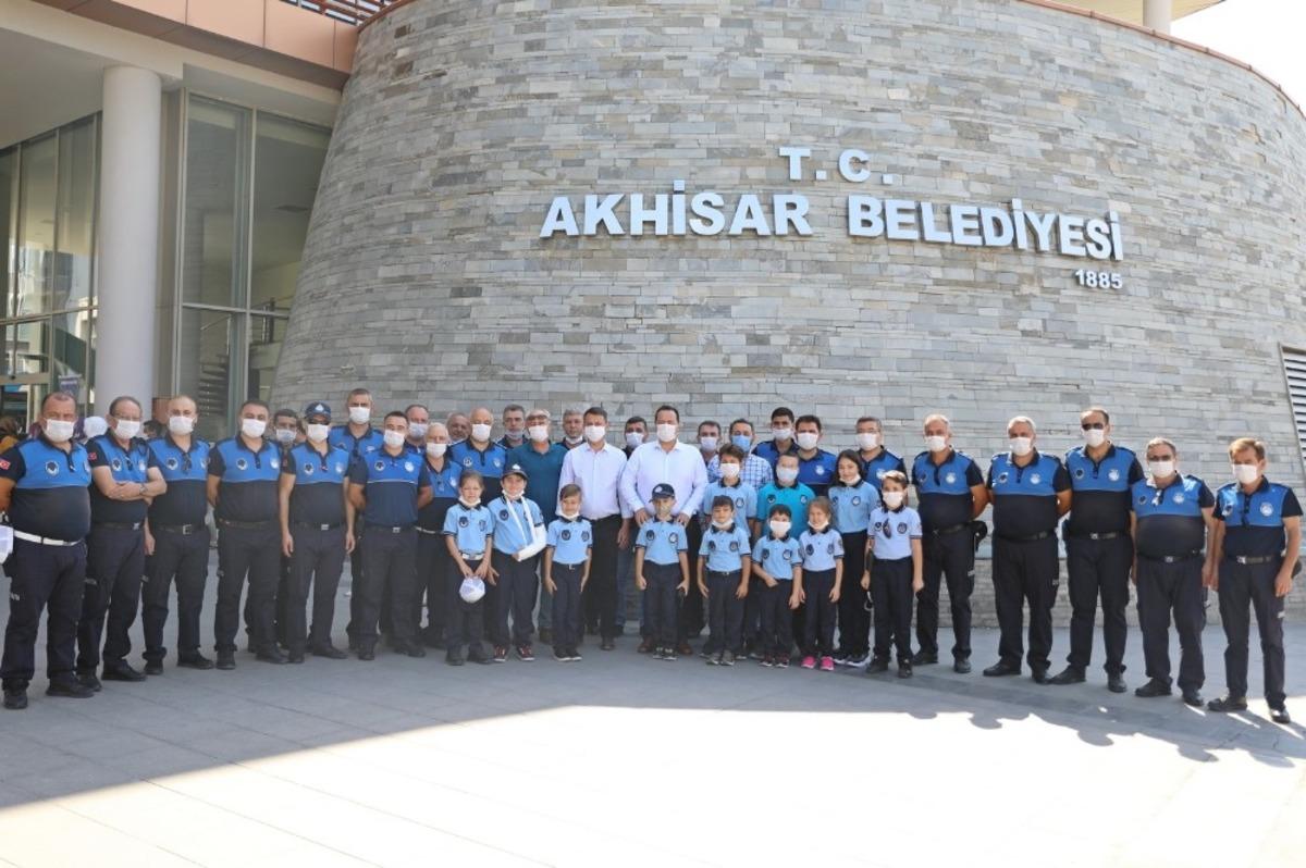 Başkan Besim Dutlulu, zabıta haftasını kutladı