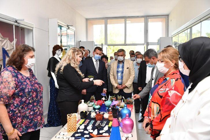 İvrindi’de kırsal yollara sıcak asfalt G4