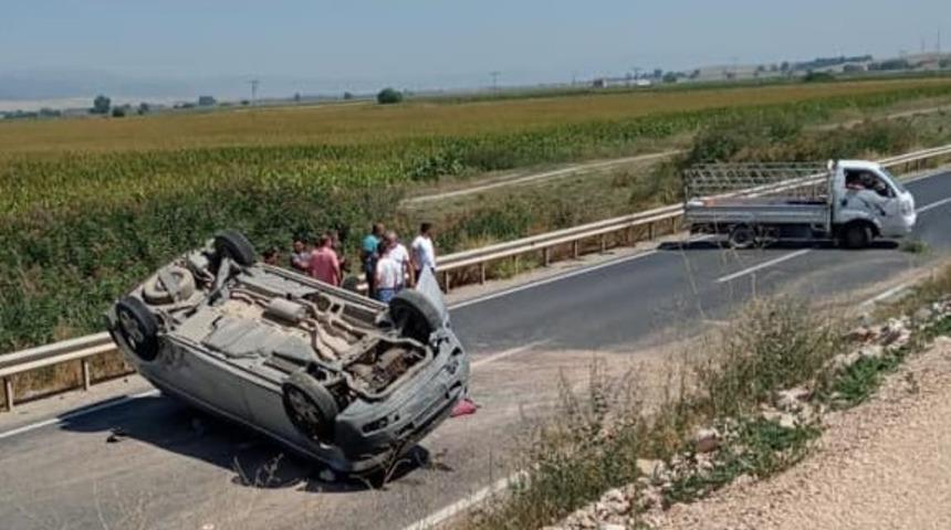 Onlarca kişinin yaşamını yitirdiği Alpu yolunda yine kaza oldu