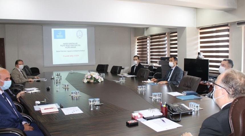 BAKKA&rsquo;dan Vali Tutulmaz&rsquo;a sunum