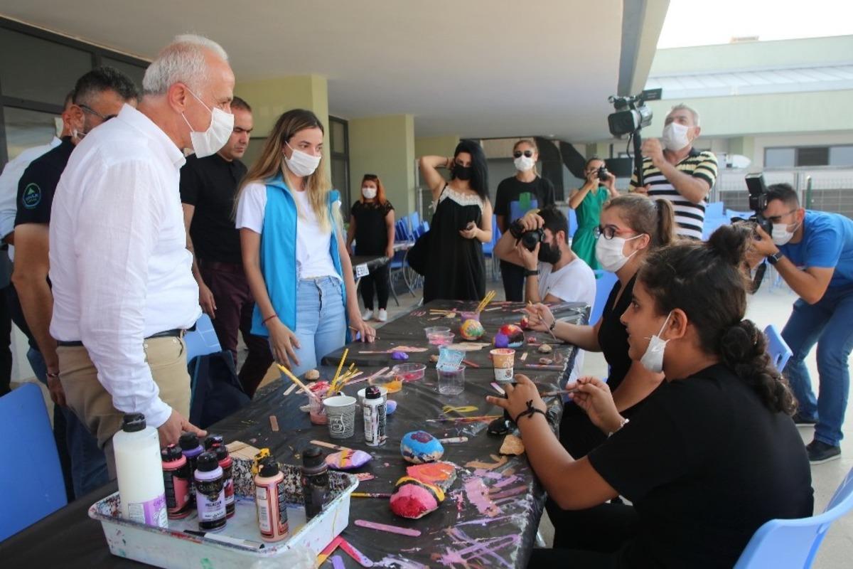 G&uuml;ltak: &ldquo;Şehit ailelerimizin başımızın &uuml;st&uuml;nde yeri var&rdquo;