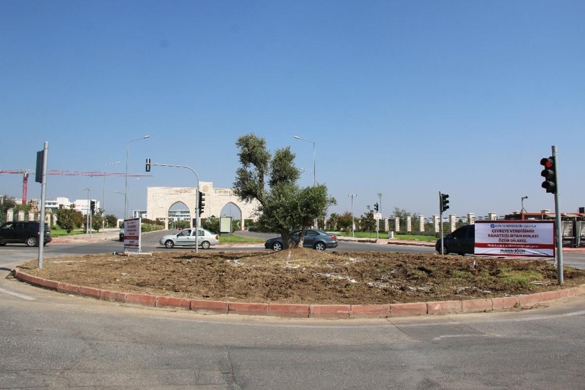 B&uuml;y&uuml;kşehir&rsquo;den kavşaklara  peyzaj d&uuml;zenlemesi