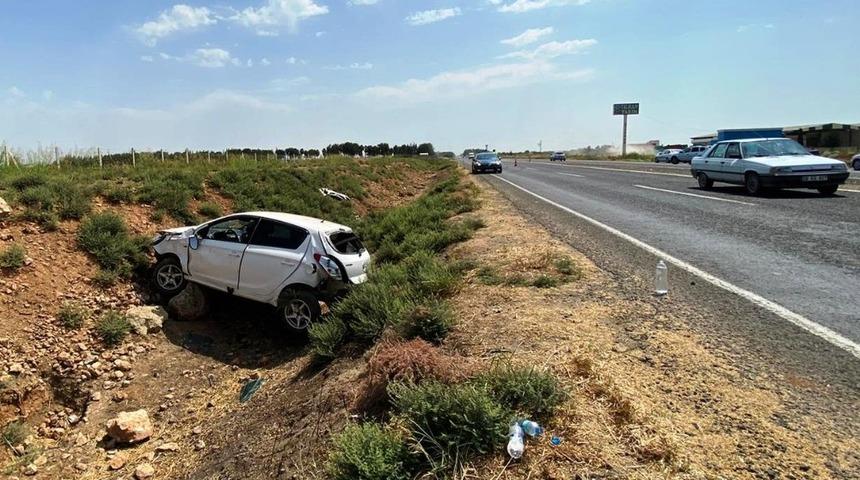 Şanlıurfa’da otomobil devrildi
