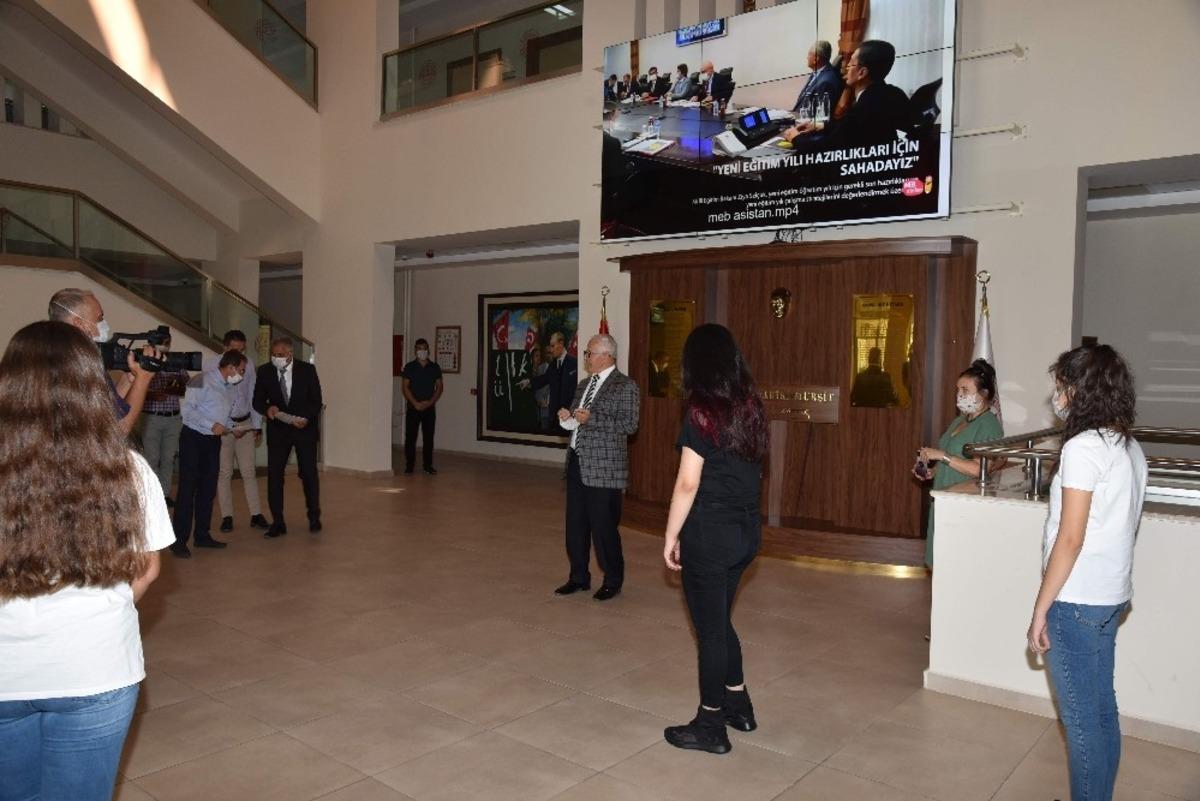 30 Ağustos Zafer Bayramı Resim Yarışması &ouml;d&uuml;lleri verildi