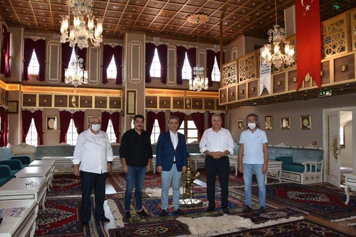 Baraçlı’dan Yunusemre Belediyesinin projelerine tam not G2