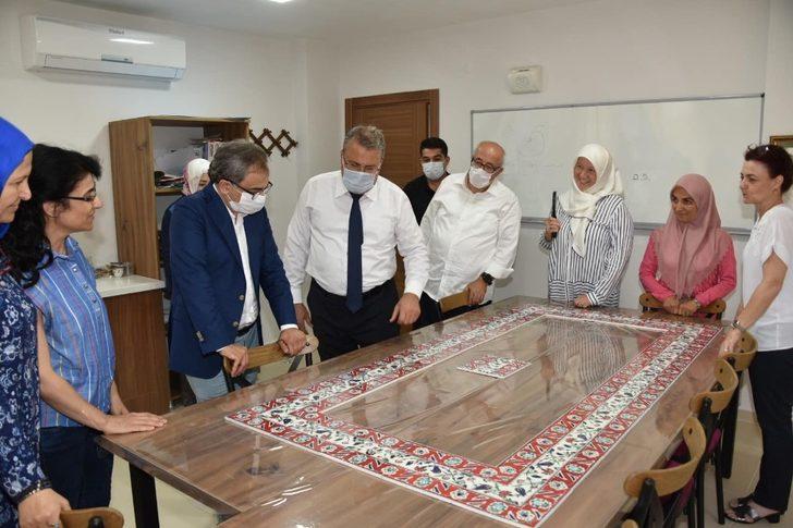 Baraçlı’dan Yunusemre Belediyesinin projelerine tam not G4