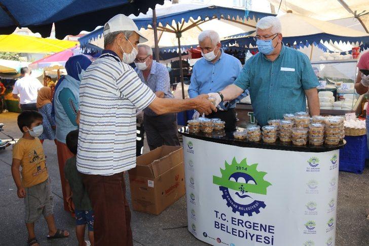 Başkan Yüksel’den vatandaşlara aşure ikramı G1