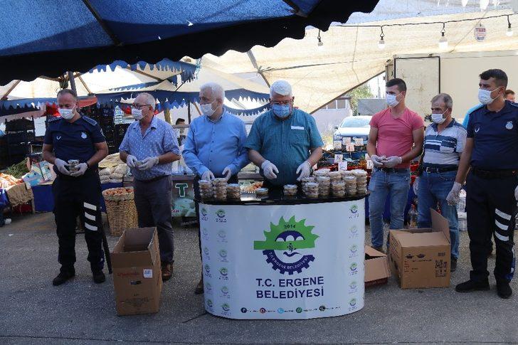 Başkan Yüksel’den vatandaşlara aşure ikramı G3