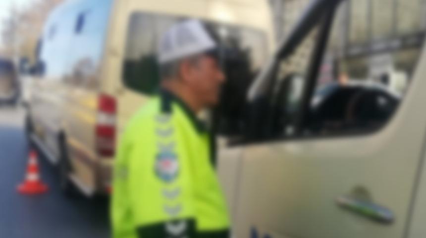 Koronavirüs denetimine takıldı! Fazla yolcu pahalıya patladı