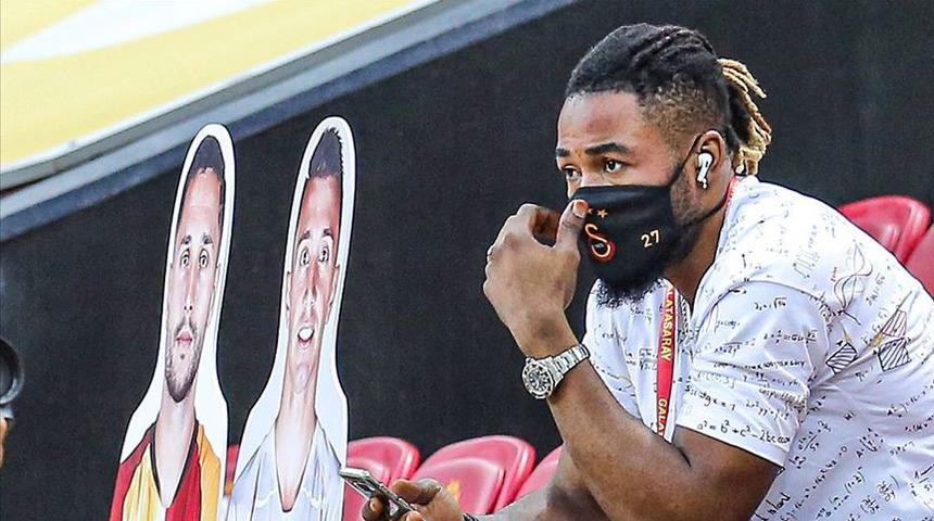 Galatasaray'da Luyindama ge&ccedil; kaldığı i&ccedil;in ilk 11'den &ccedil;ıkarıldı