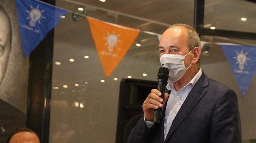 Marmara Ereğlisi Belediye Başkanı Hikmet Ata, AK Parti'ye geçti