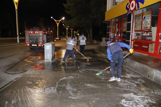 Erzincan’da korona virüs tedbirleri kapsamında dezenfeksiyon çalışmaları devam ediyor