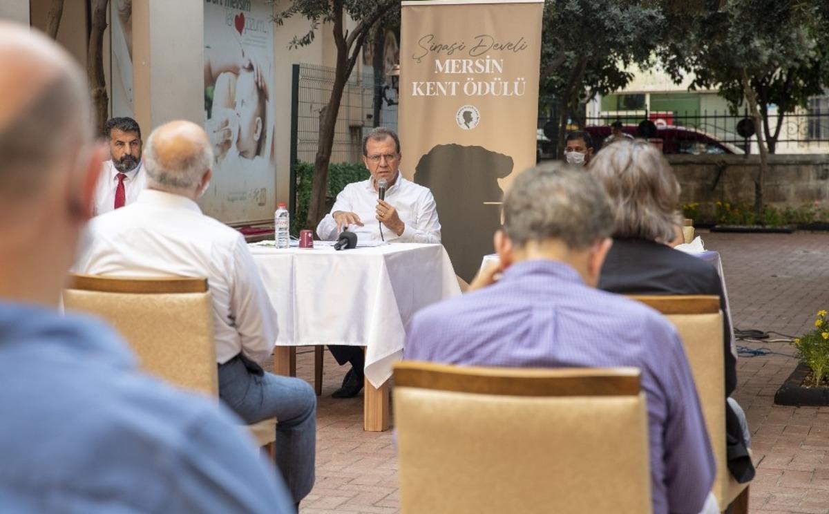 Se&ccedil;er: "K&uuml;lt&uuml;r ve sanatta &ouml;nc&uuml; olacağız"