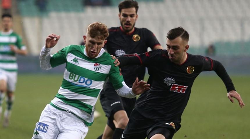 Fenerbah&ccedil;e Burak Kapacak ile anlaştı iddiası