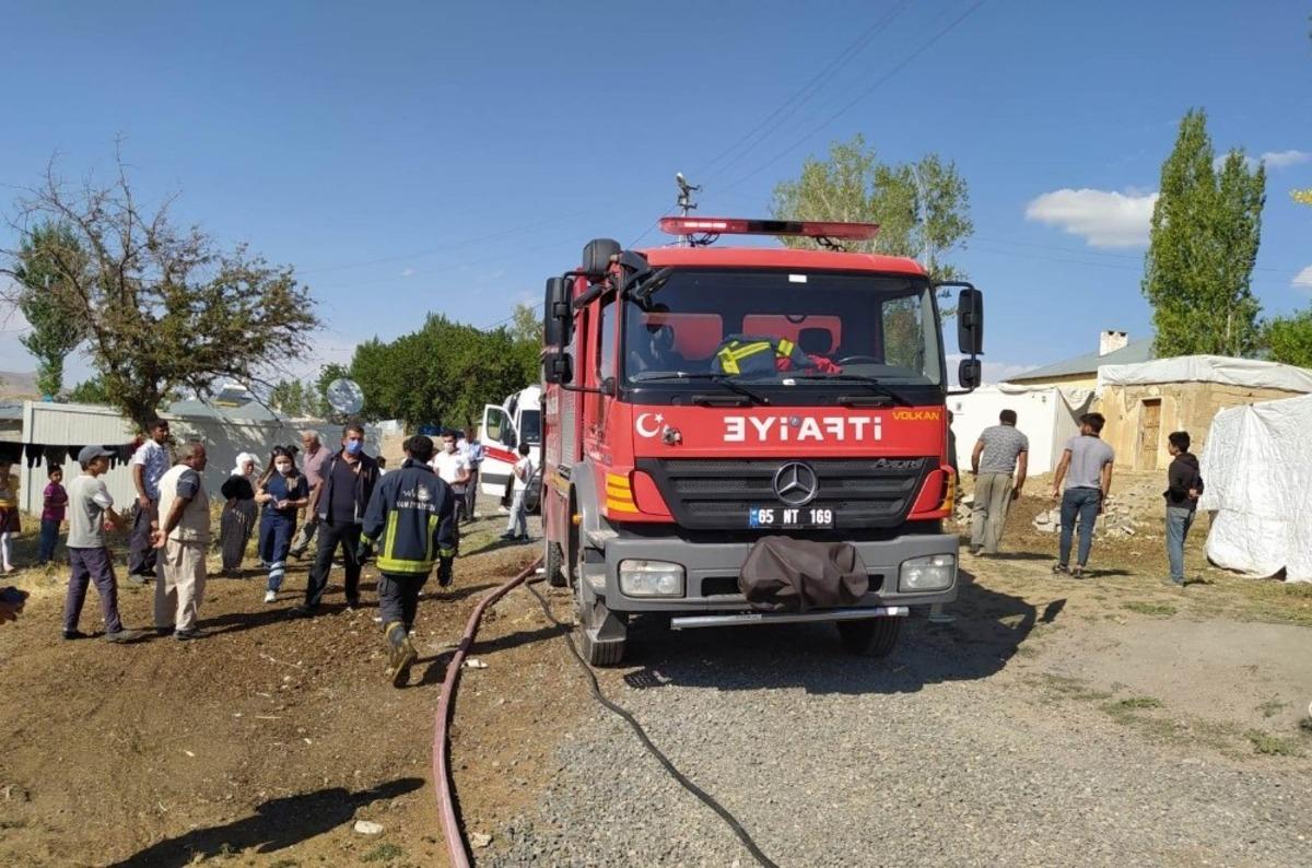 Van&rsquo;da 2 bin 500 bağ ot yandı