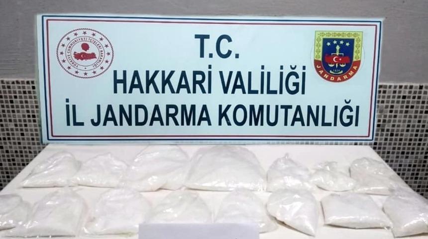 Hakkari&rsquo;de 7 kilo metamfetamin ele ge&ccedil;irildi