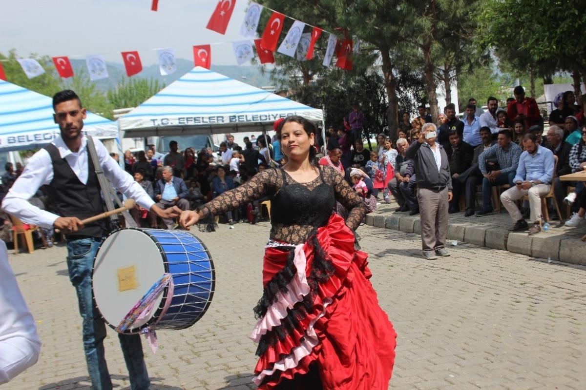 M&uuml;zisyenler Korona vir&uuml;s&uuml;ne isyan etti