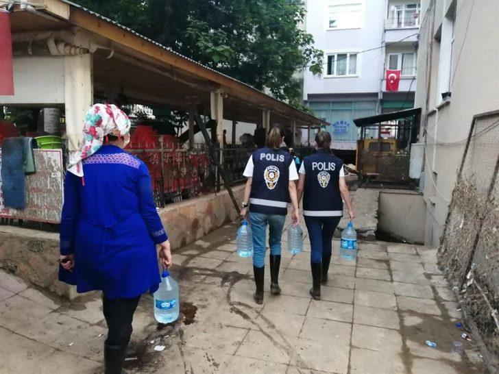 Emniyet ekipleri, sel felaketinde 7/24 görev aldılar G2