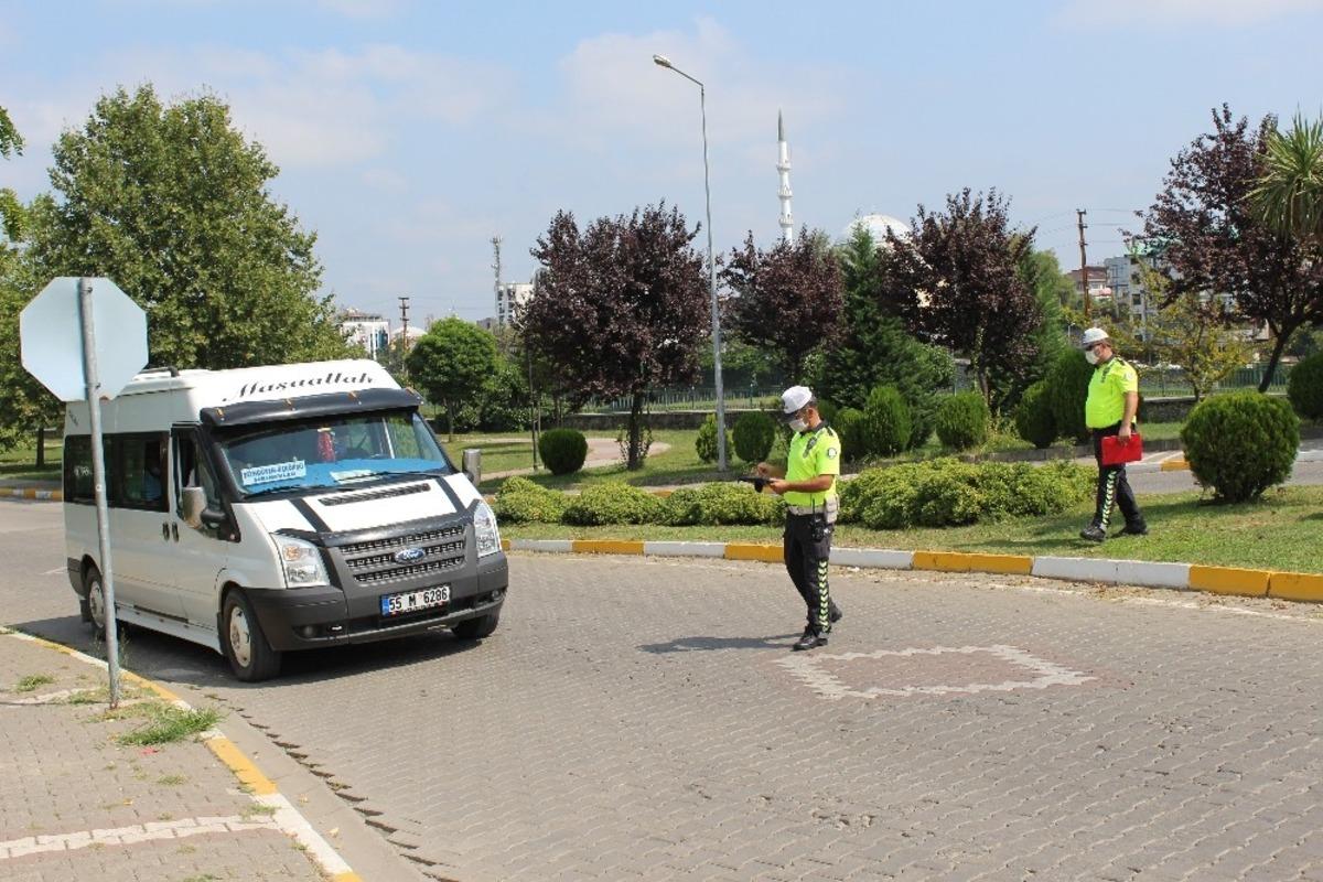 Ticari ara&ccedil;larda &lsquo;maske&rsquo; denetimi