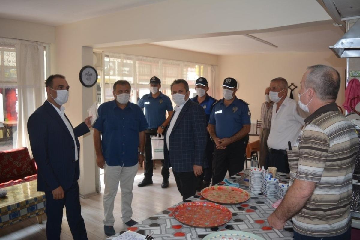 Cumayeri&rsquo;nde maske ve sosyal mesafe denetimi